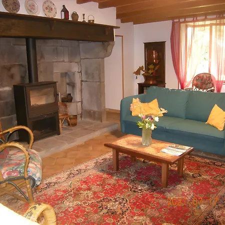 Maison De A Landhaus La Goutelle